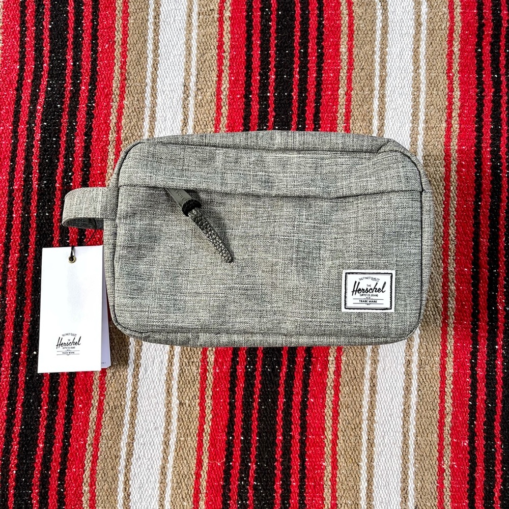Herschel Toiletry Kit - Raven Crosshatch 👝